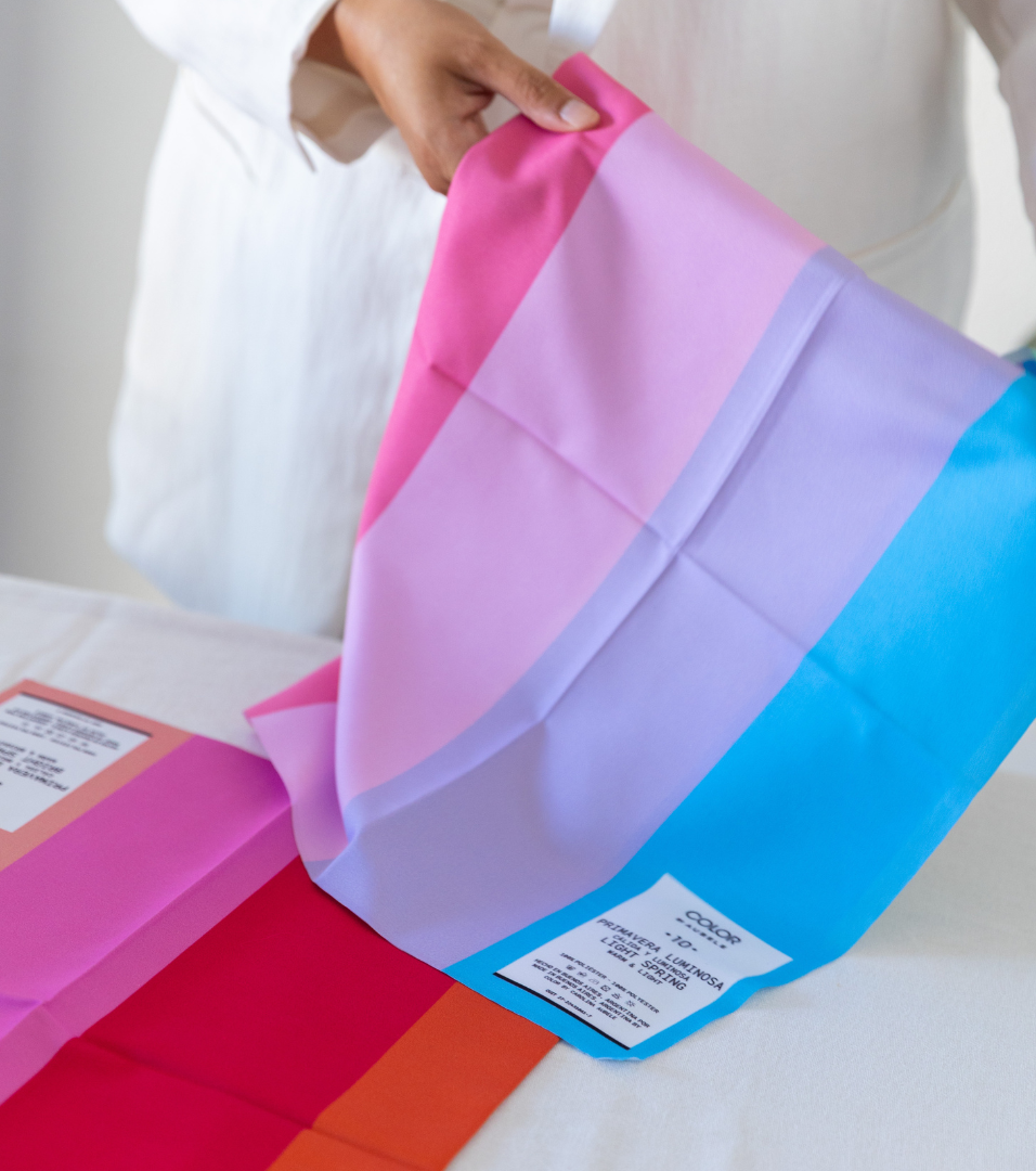 Sesión presencial de colorimetría personal en Málaga Vale Asesorías